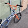 Image 3 : ORANGE AND GREY NORCO BIKE