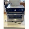 Image 1 : CUISINART OVEN