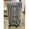 Image 2 : OIL HEATER