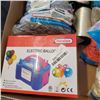 Image 2 : BALLOON BLOWER WITH APPROXIMATELY 1000 QUALATEX HELIUM QUALITY 11" BALLOONS AND RIBBON