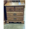 Image 2 : 9 DRAWER MAPLE DRESSER AND NIGHT STAND