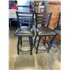 Image 2 : FOUR SWIVEL BAR STOOLS, BLACK