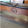Image 2 : 6.5FT CARVED BENCH W/ LEATHER SEATS