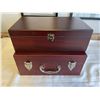 Image 1 : 2 BRAND NEW WINE GIFT BOXES - 2 BOTTLE WINE HOLDER W/ CORKSCREW, BOTTLE STOPPER, POURER, AND FOIL CU