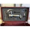 Image 5 : 2 BRAND NEW WINE GIFT BOXES - 2 BOTTLE WINE HOLDER W/ CORKSCREW, BOTTLE STOPPER, POURER, AND FOIL CU