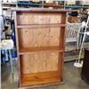 Image 1 : PINE BOOKSHELF