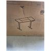 Image 2 : WHITE AND LIGHT WOOD 47"x24" ELECTRIC DESK
