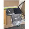 Image 2 : 2 BAMBOO CUTLERY TRAYS AND 4 NEW LUNCH KITS