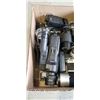 Image 2 : ASSORTED VINTAGE 35MM CAMERAS AND VIDEO CAMERA