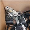 Image 4 : ASSORTED VINTAGE 35MM CAMERAS