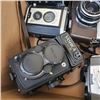 Image 8 : ASSORTED VINTAGE 35MM CAMERAS