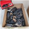 Image 1 : ASSORTED VINTAGE 35MM CAMERAS AND LENSES