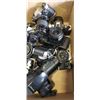 Image 3 : ASSORTED VINTAGE 35MM CAMERAS