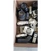 Image 2 : ASSORTED DIGITAL AND 35MM CAMERAS