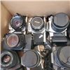 Image 2 : ASSORTED VINTAGE 35MM CAMERAS AND LENSES