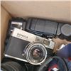 Image 3 : ASSORTED VINTAGE 35MM CAMERAS AND LENSES