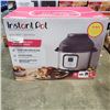 Image 2 : INSTANT POT DUO CRISP WITH AIR FRYER 7.6L - TESTED WORKING, RETAIL $229
