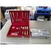 Image 1 : ROGERS ONEIDA 31 PC FLATWARE SET WITH SERVING SETS
