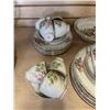Image 2 : 59 PIECES MADE IN ENGLAND CHINA