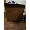 Image 1 : Dresser