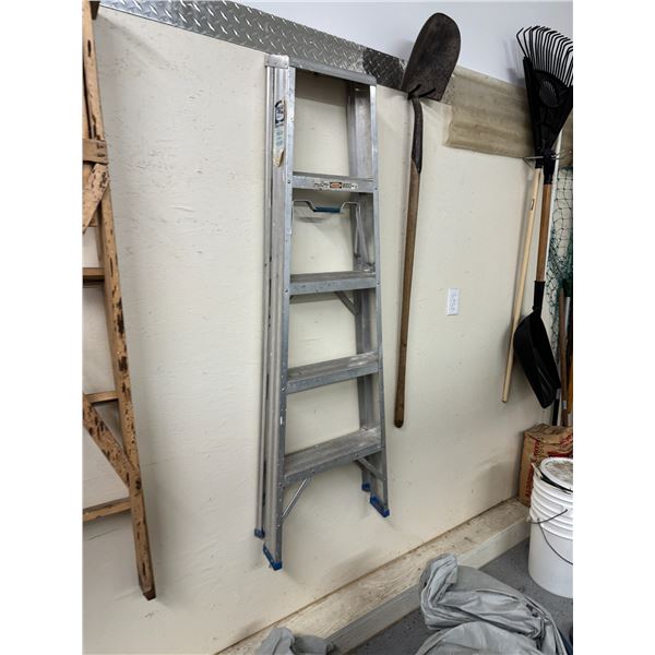 5 ft aluminum ladder