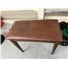 Image 2 : Piano bench