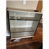 Image 1 : Display cabinet