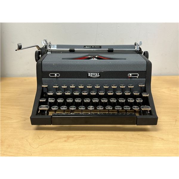 Vintage Industrial Style Royal Quiet Deluxe Typewriter with Case as pictured, not tested