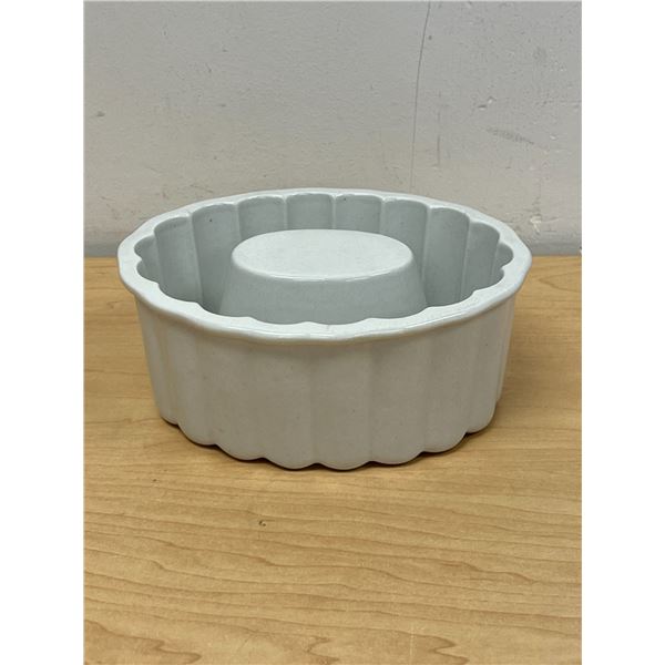 Vintage Cetem Ware (England) Jelly / Baking Mold - approx: 7.25 x 5.75"