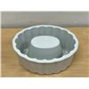 Image 3 : Vintage Cetem Ware (England) Jelly / Baking Mold - approx: 7.25 x 5.75"