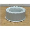 Image 4 : Vintage Cetem Ware (England) Jelly / Baking Mold - approx: 7.25 x 5.75"
