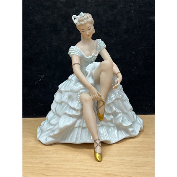 Signed Wallendorf 1764 (Germany) Ballerina Porcelain Figurine - 7"W 7.5"T - see all photos