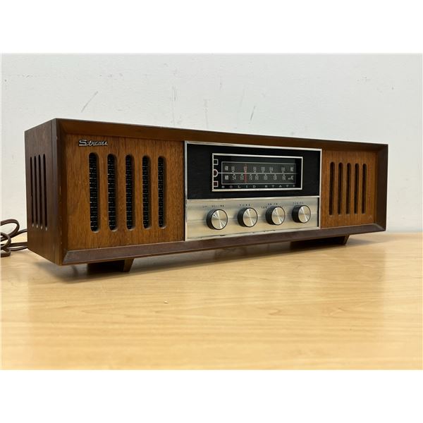 Japan Made Solid State Strauss AM/FM Radio - tested quickly, working - Approx: 21.25x5.5" & 6.5"T