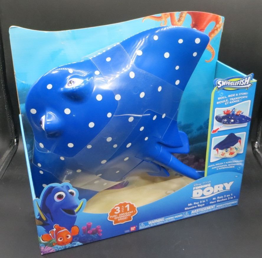 Dory Ray Disney Pixar Finding Dory Swigglefish Mr. Ray 3 in 1