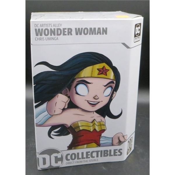 DC Comics Artist Alley Wonder Woman by Chris Uminga Limited Edition Statue