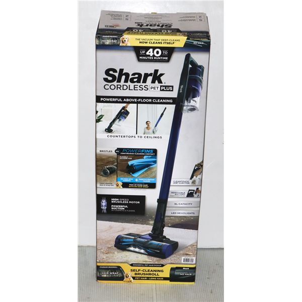 STORE RETURN: SHARK CORDLESS PET PLUS VACUUM