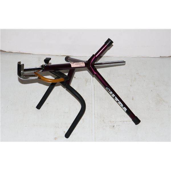 ULTRA GUITAR STAND