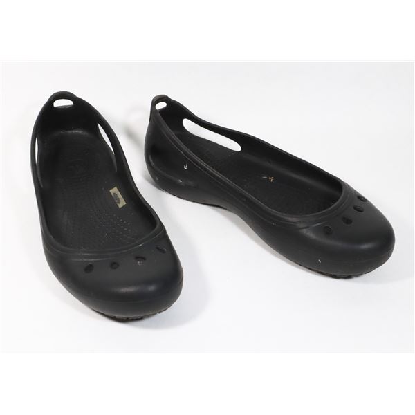 CROCS- WOMEN'S BLACK SLIP ON SHOES SIZE 8