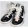 Image 1 : NIKE BASKETBALL SHOES SIZE 9