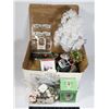 Image 1 : LARGE BOX OF CHRISTMAS ORNAMENTS