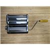 Image 5 : Manual Pasta Sheeter, Omcan 13229 &R3-2