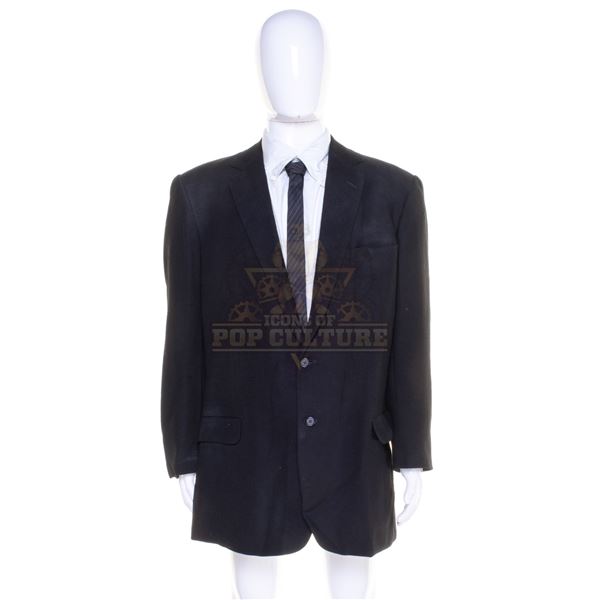 2012 – Jackson Curtis’s (John Cusack) Outfit - 35-50