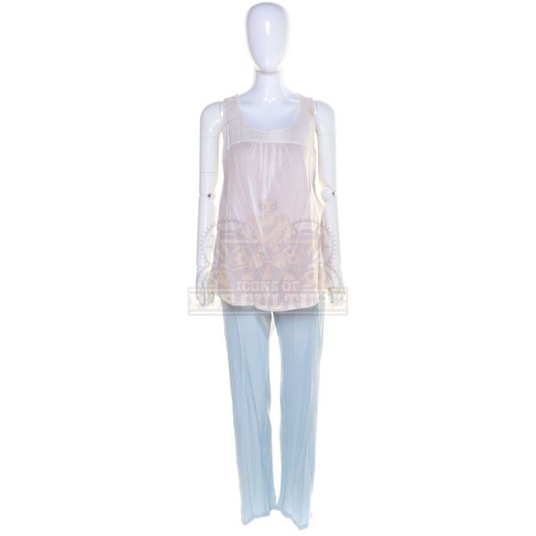 Smurfs, The - Grace Winslow's (Jayma Mays) Outfit – 35-26