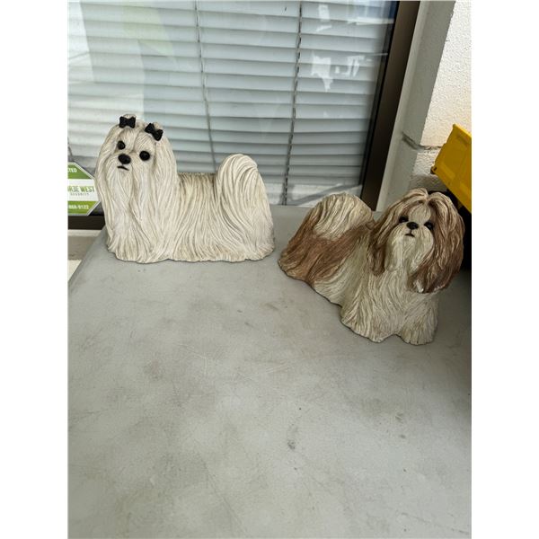 Dog figurines