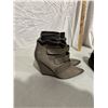 Image 1 : Shoes size 8