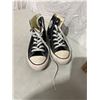 Image 1 : Converse size 3