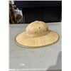 Image 1 : Hat