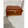 Image 1 : Jewelry box and contents