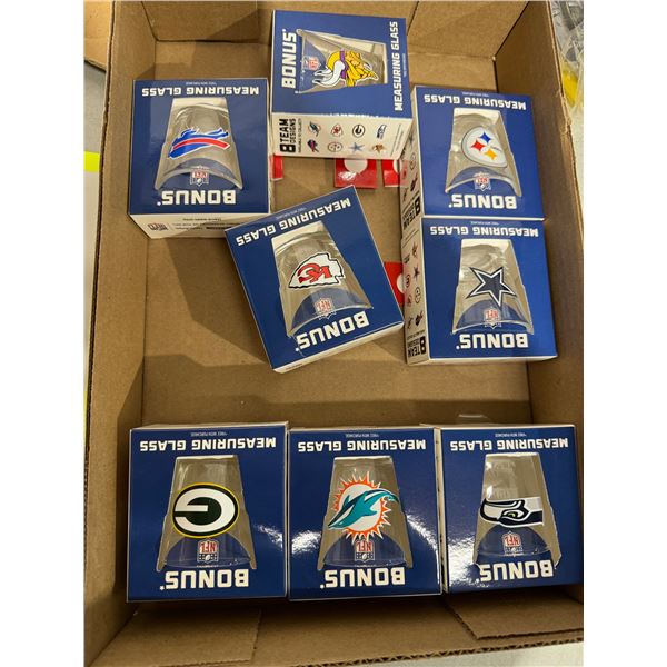 NFL measuring glasses
