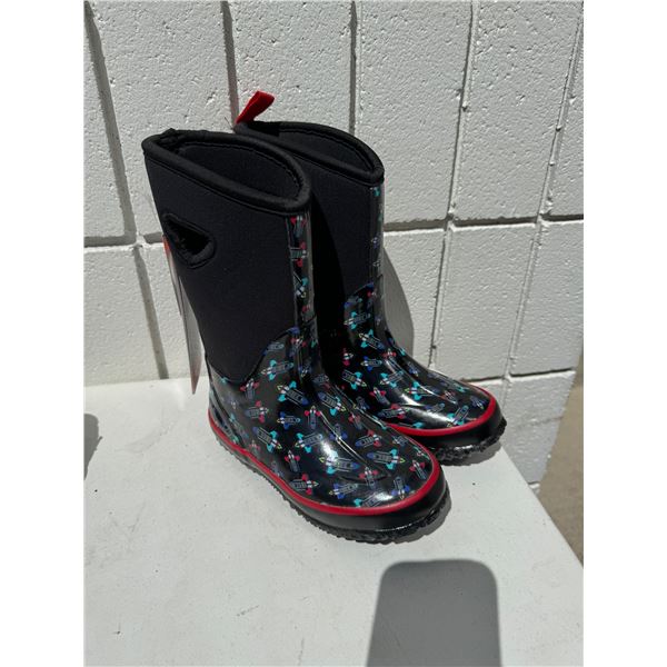NWT KIDS SIZE 12 boots